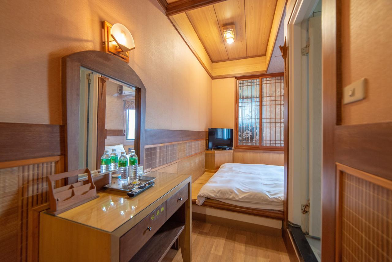 Shankou Hotspring Hotel Цзяосі Екстер'єр фото